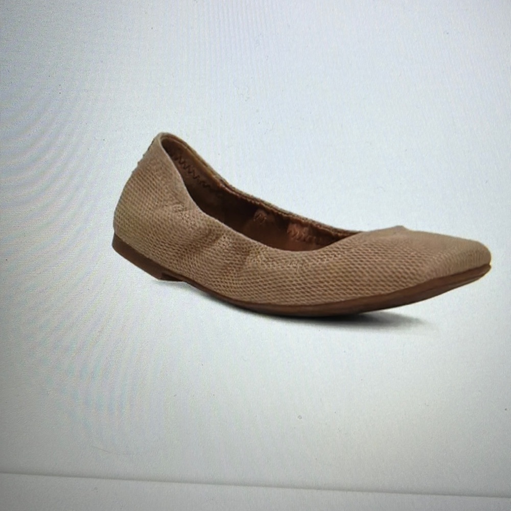 Lucky Brandy Juthro Flats
